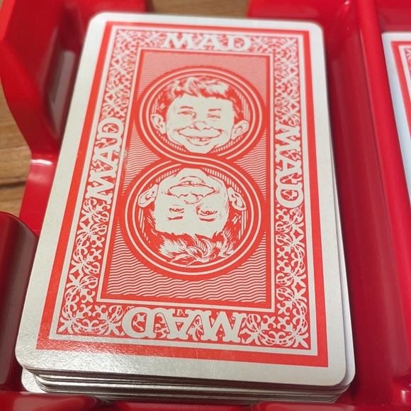 1979 Instructions to a 1980 "MAD" card game! All pieces and Madness Included! - Picture 16 of 16